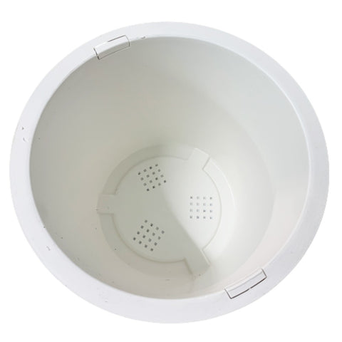 ROUND Nordic Self-Watering Plant Pot (Plastic)